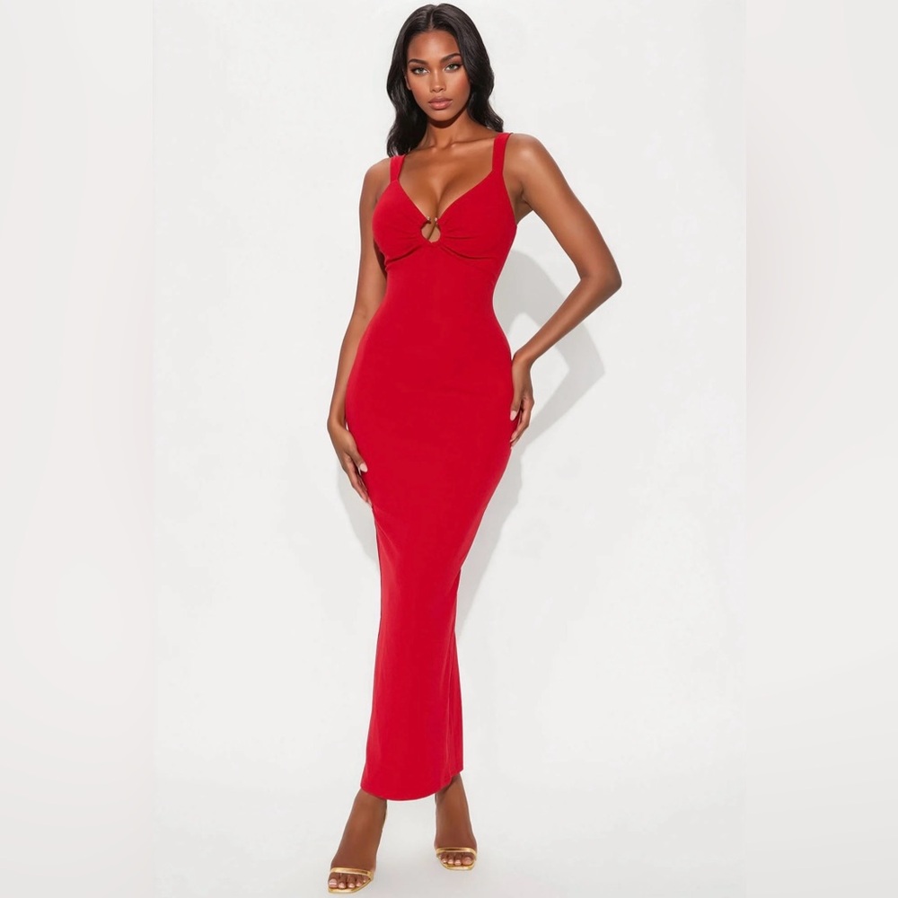 🌹Fashion Nova Red Backless Maxi Dress🌹